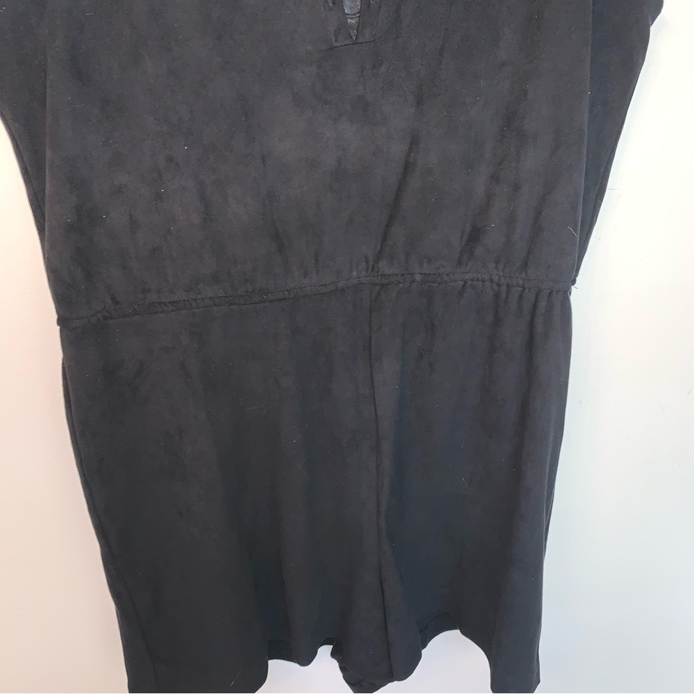 Brunette The Label Black The Lily Romper Faux Suede - Picture 5 of 9